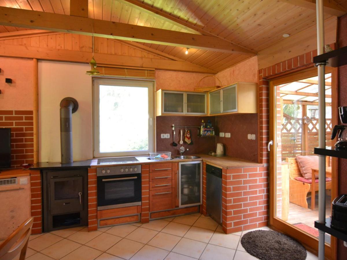 Beautiful Holiday Home With Covered Veranda Friedrichroda Εξωτερικό φωτογραφία